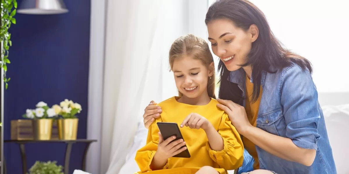 Copiii își dezvoltă obiceiurile prin observarea comportamentului părinților