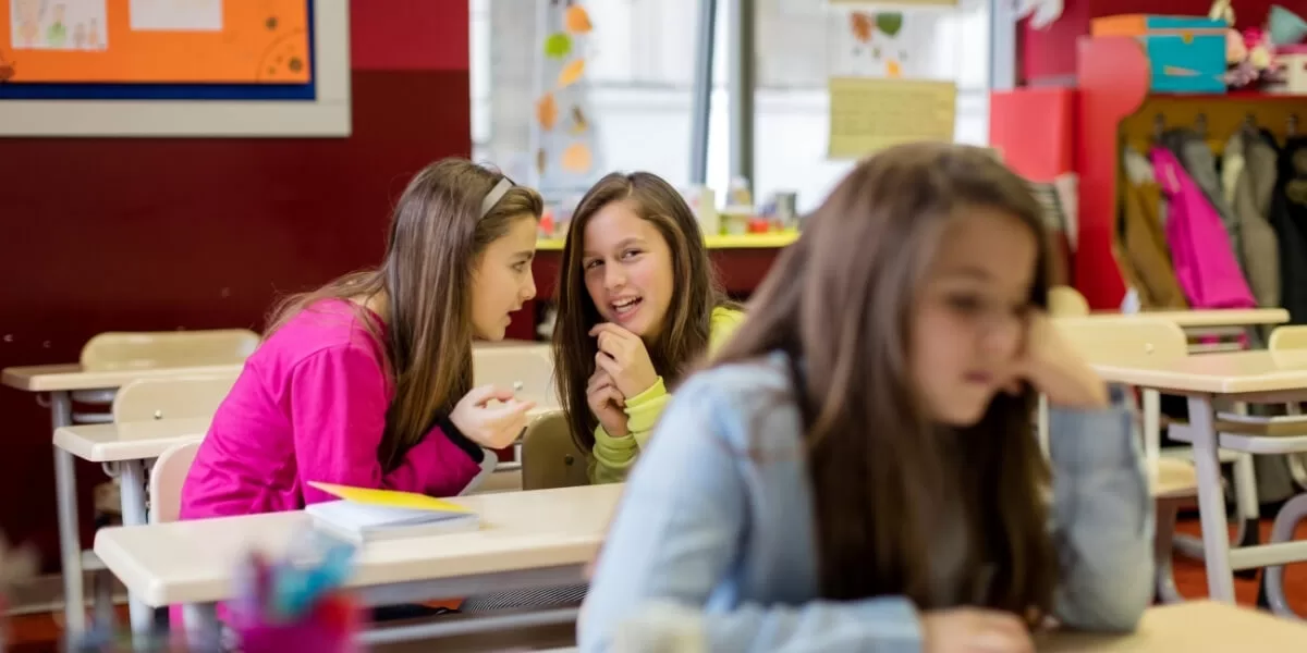 Violenţa în şcoli nu este un fenomen social nou