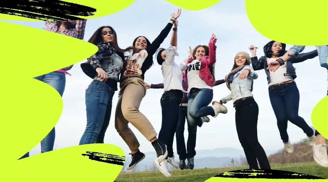 Studiu „Calitatea vieții liceenilor din România”: Un număr mare de elevi de liceu declară că fumează, consumă alcool sau alimente de tip fast-food/snacks, iar 1% recunosc că folosesc zilnic droguri